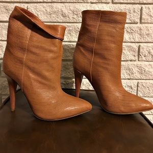 Loeffler Randall Emory Wave in Dusty Rose